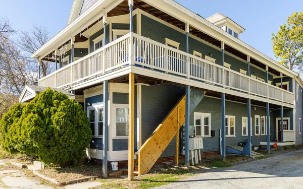 $1,250,000 | 5-9 Merchant Street, North Walpole, NH 03609