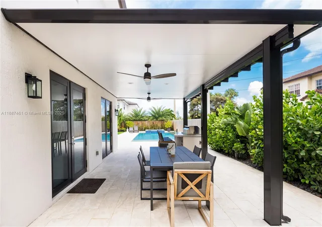 a view of outdoor space