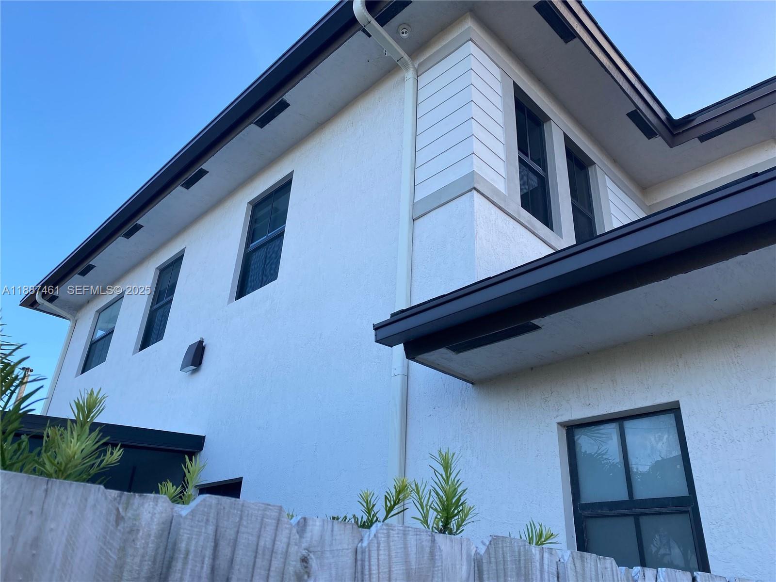 8904 Southwest 69th Trail Miami, FL 33173 - Photo 5 of 42 a view of front door
