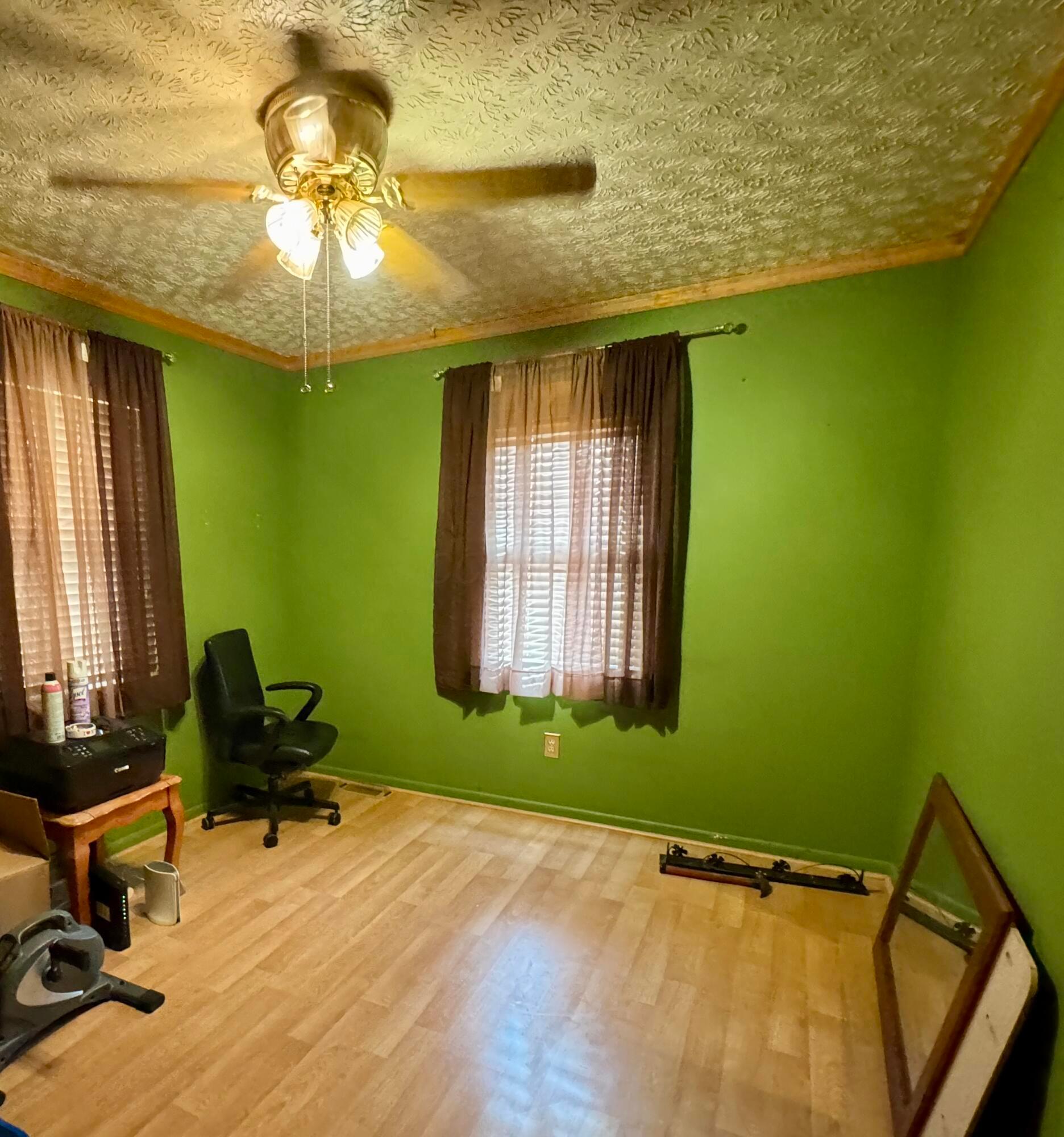 2666 Arcola Road Columbus, OH 43207 - Photo 9 of 22 1st floor bedroom