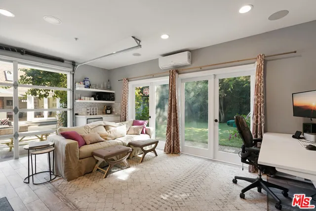 $10,000 | 1551 South Ogden Drive, Los Angeles, CA 90019