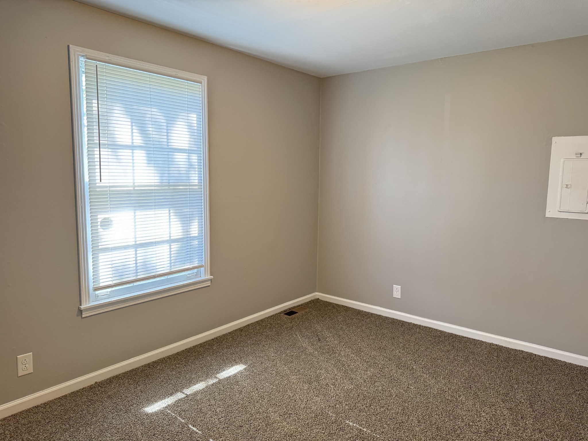 803 Ringgold Road Clarksville, TN 37042 - Photo 13 of 20