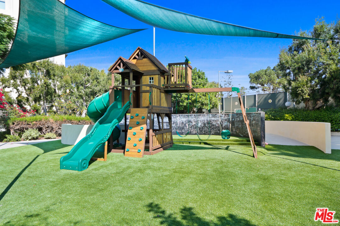 2160 Century Park, Unit 605 Los Angeles, CA 90067 - Photo 12 of 18 a view of a house with a park