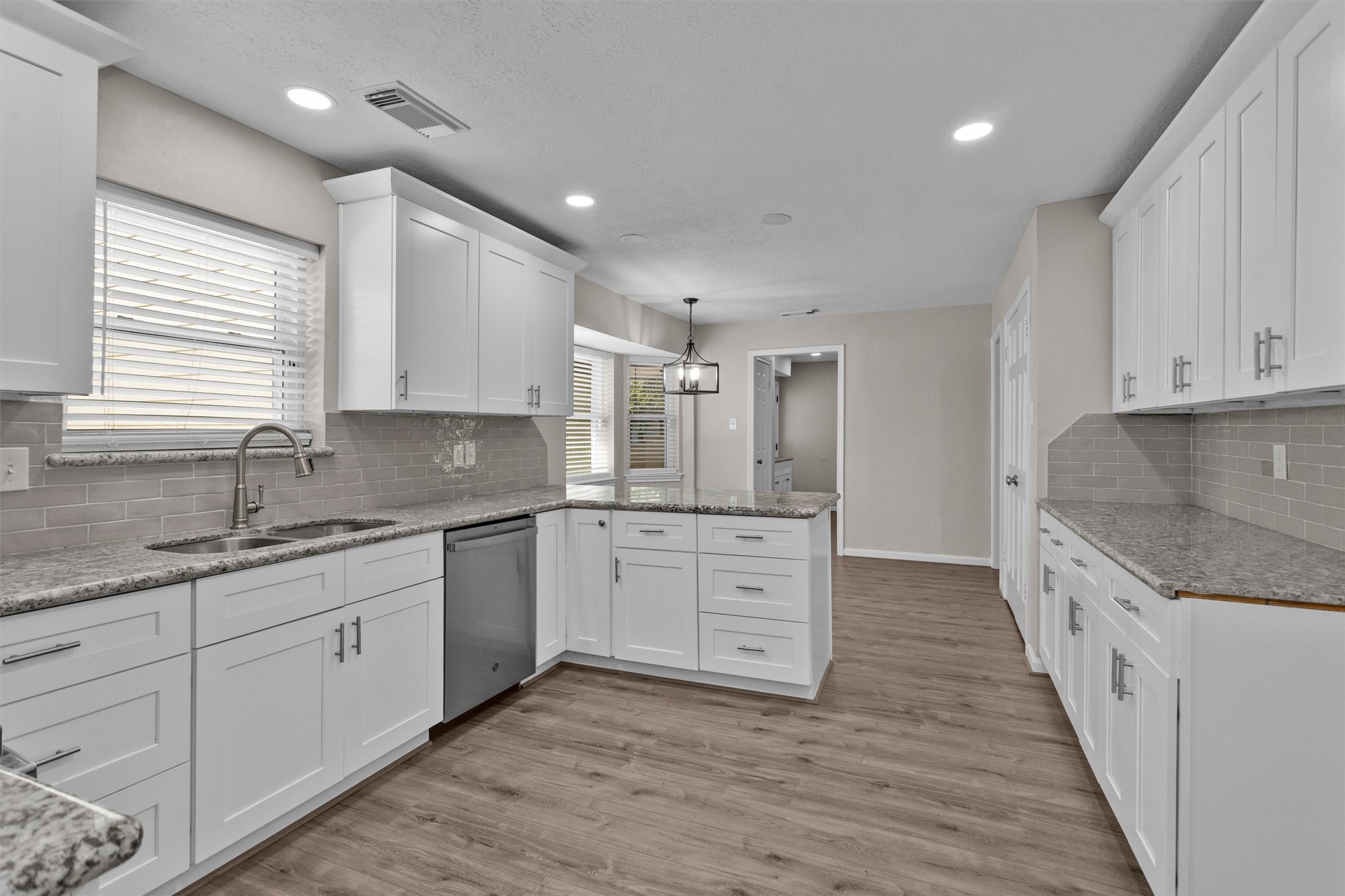 9115 Godstone Lane Spring, TX 77379 - Photo 13 of 46