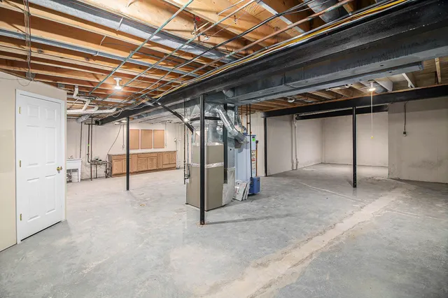 $269,900 | 29470 Cove Creek Lane, Farmington Hills, MI 48334