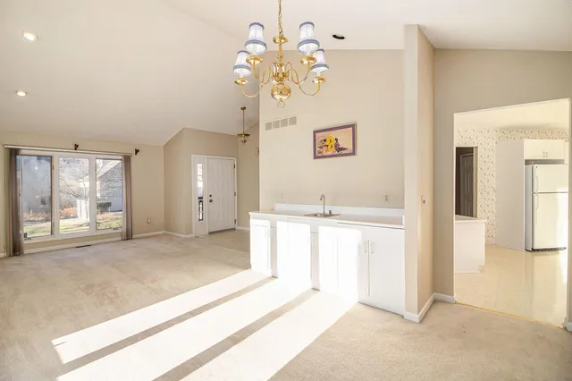 $269,900 | 29470 Cove Creek Lane, Farmington Hills, MI 48334