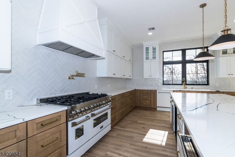 264 Ridge Road Watchung, NJ 07069 - Photo 9 of 42