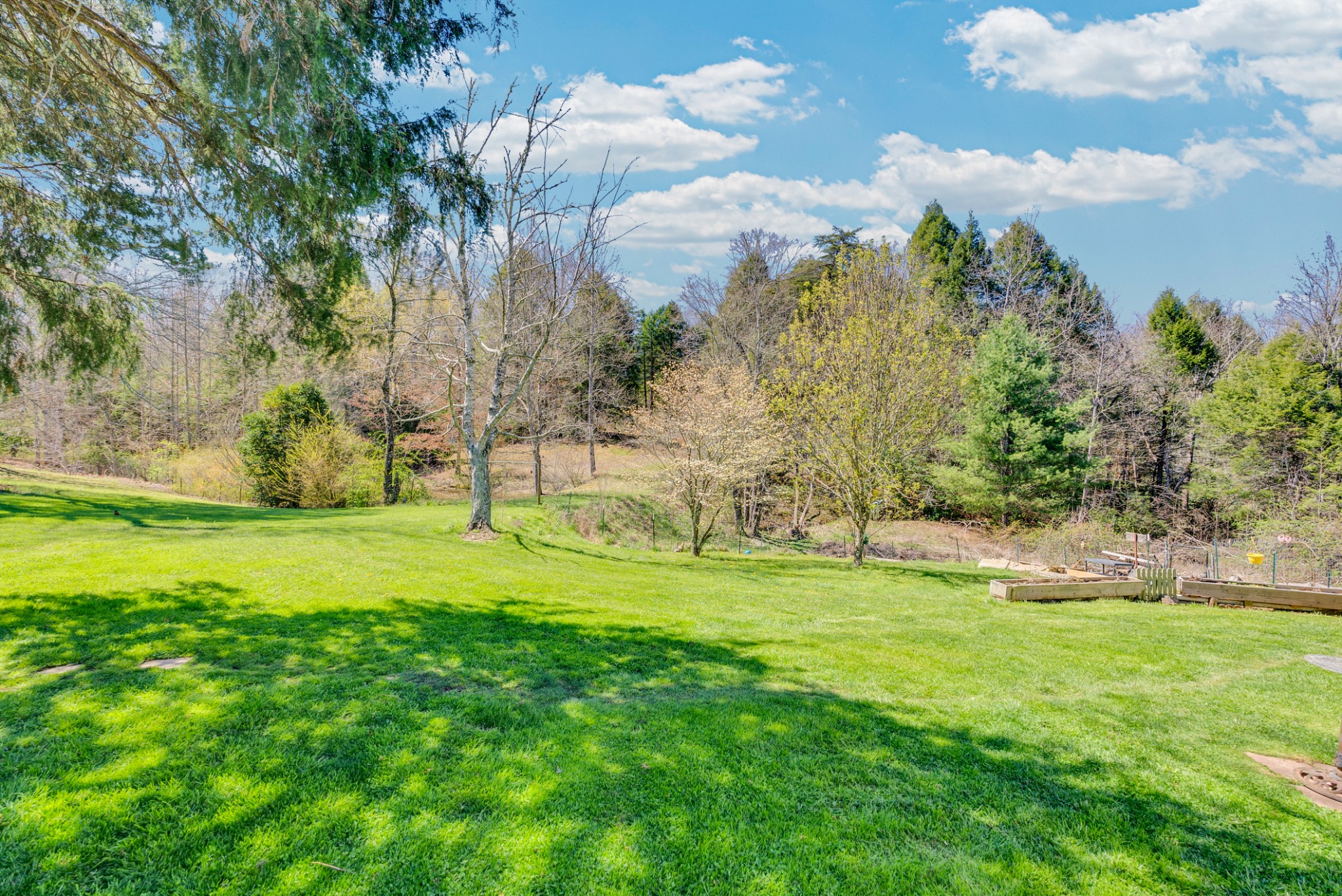 105 Dripping Springs Road Monterey, TN 38574 - Photo 33 of 49 a view of a park
