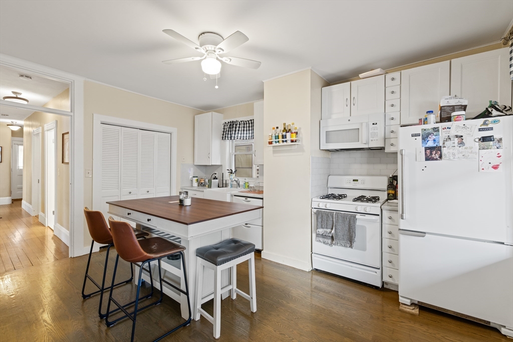 451 East 7th Street Boston, MA 02127 - Photo 4 of 19