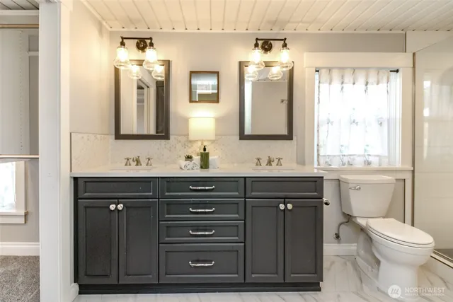 $864,000 | 1514 Rainier Street, Steilacoom, WA 98388