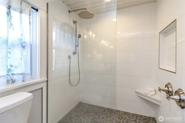 $864,000 | 1514 Rainier Street, Steilacoom, WA 98388