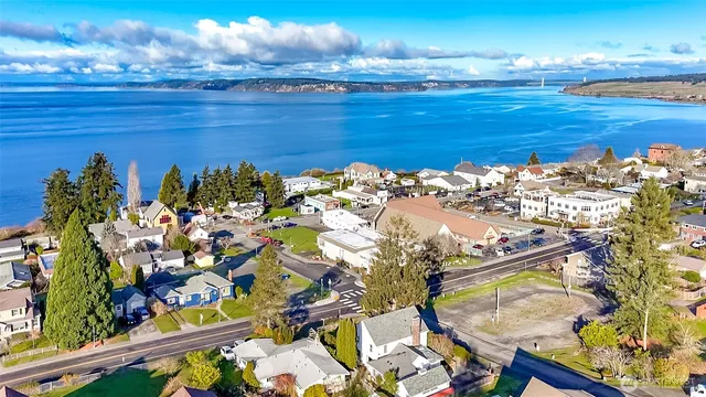 $864,000 | 1514 Rainier Street, Steilacoom, WA 98388