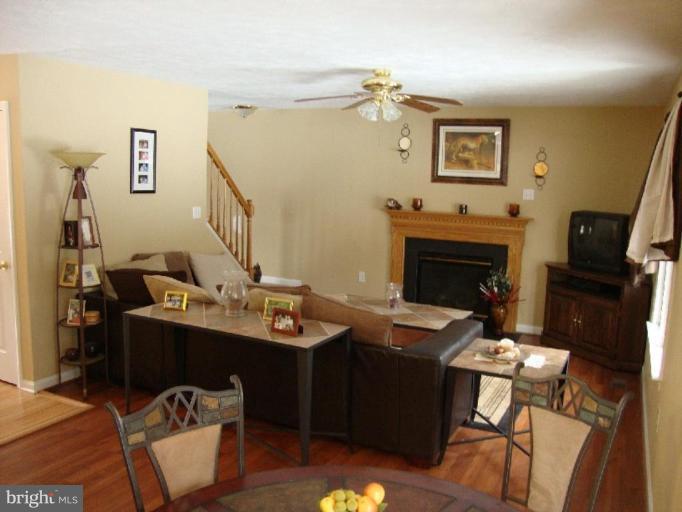 9156 Mullen Road King George, VA 22485 - Photo 2 of 29 Family Room