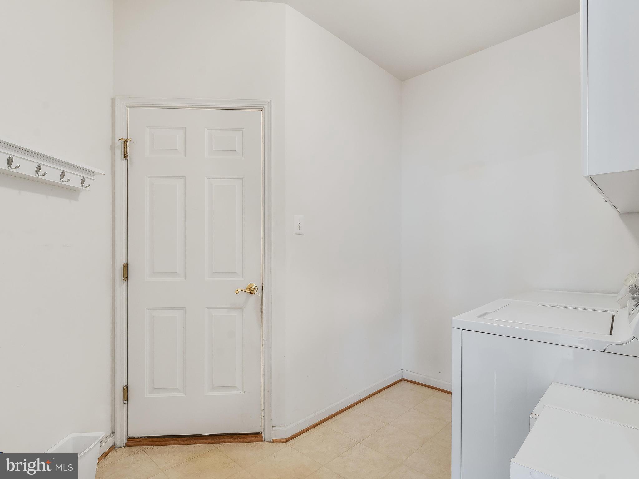 18732 Olney Mill Road Olney, MD 20832 - Photo 17 of 20 Laundry room