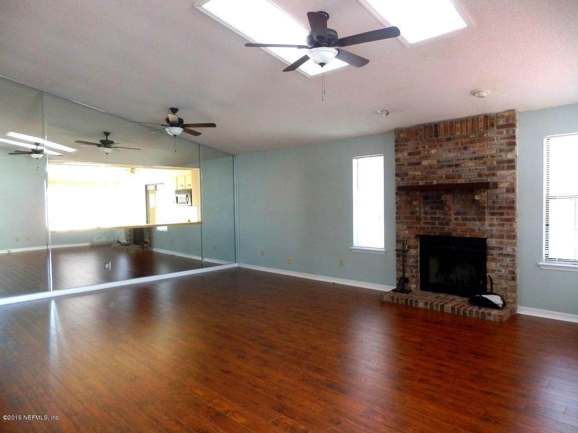 5410 Fort Caroline Road Jacksonville, FL 32277 - Photo 19 of 22 006_Fireplace.jpg