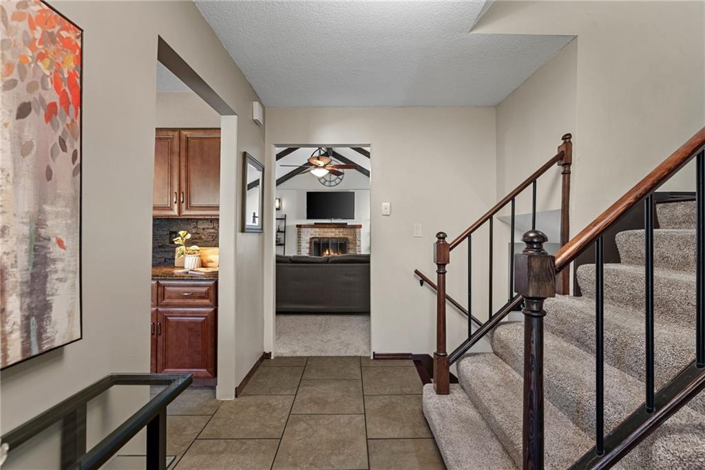 8205 Caenen Lake Road Lenexa, KS 66215 - Photo 4 of 51 Gallery Image 4