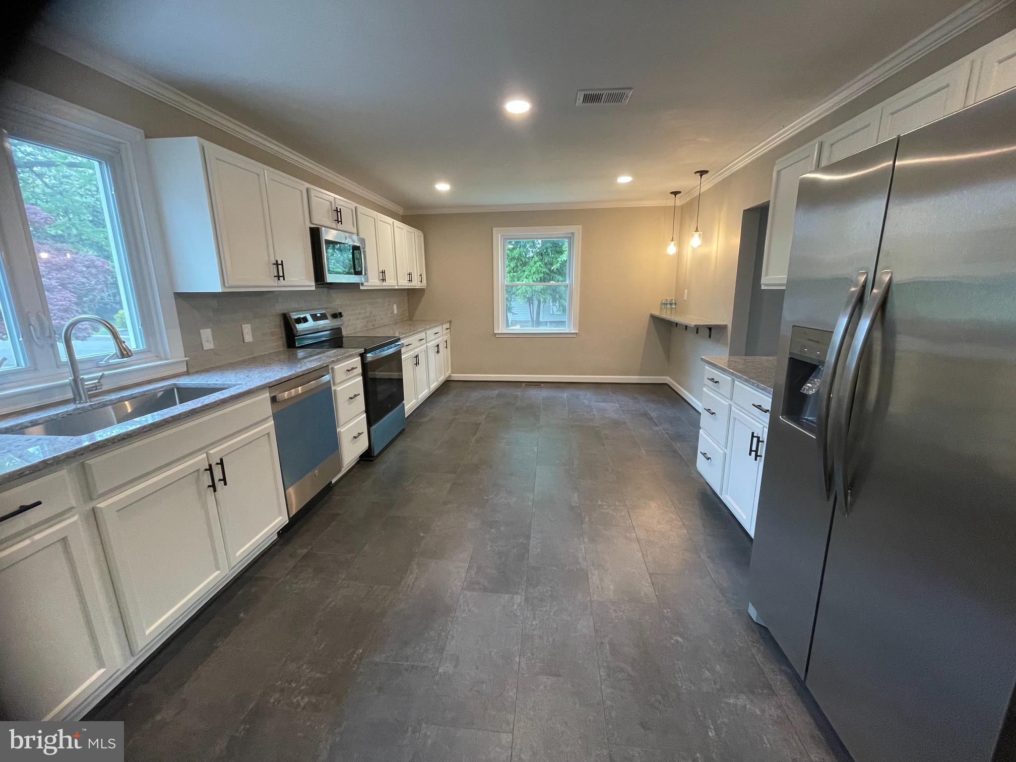401 Forest View Road Linthicum Heights, MD 21090 - Photo 7 of 70