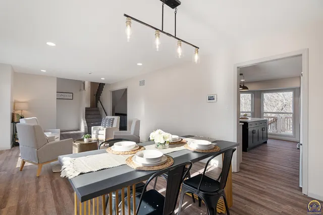 $379,900 | 3104 Southeast Pisces Avenue, Topeka, KS 66605