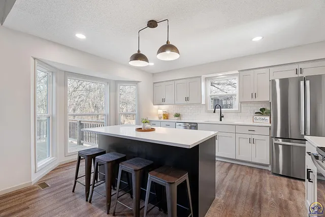 $379,900 | 3104 Southeast Pisces Avenue, Topeka, KS 66605