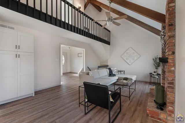 $379,900 | 3104 Southeast Pisces Avenue, Topeka, KS 66605