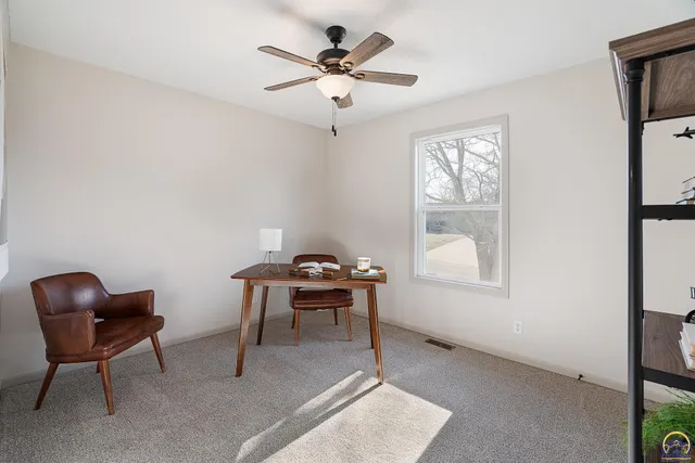 $379,900 | 3104 Southeast Pisces Avenue, Topeka, KS 66605