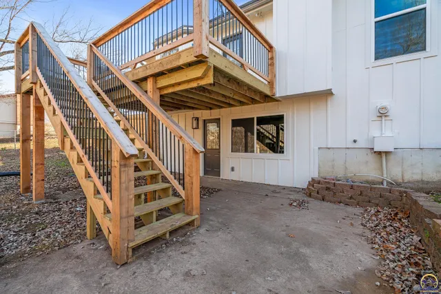 $379,900 | 3104 Southeast Pisces Avenue, Topeka, KS 66605