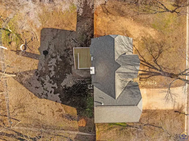 $379,900 | 3104 Southeast Pisces Avenue, Topeka, KS 66605