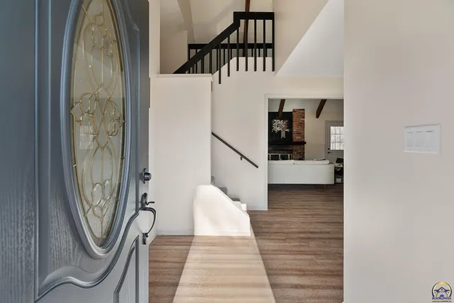 $379,900 | 3104 Southeast Pisces Avenue, Topeka, KS 66605