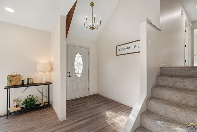 $379,900 | 3104 Southeast Pisces Avenue, Topeka, KS 66605