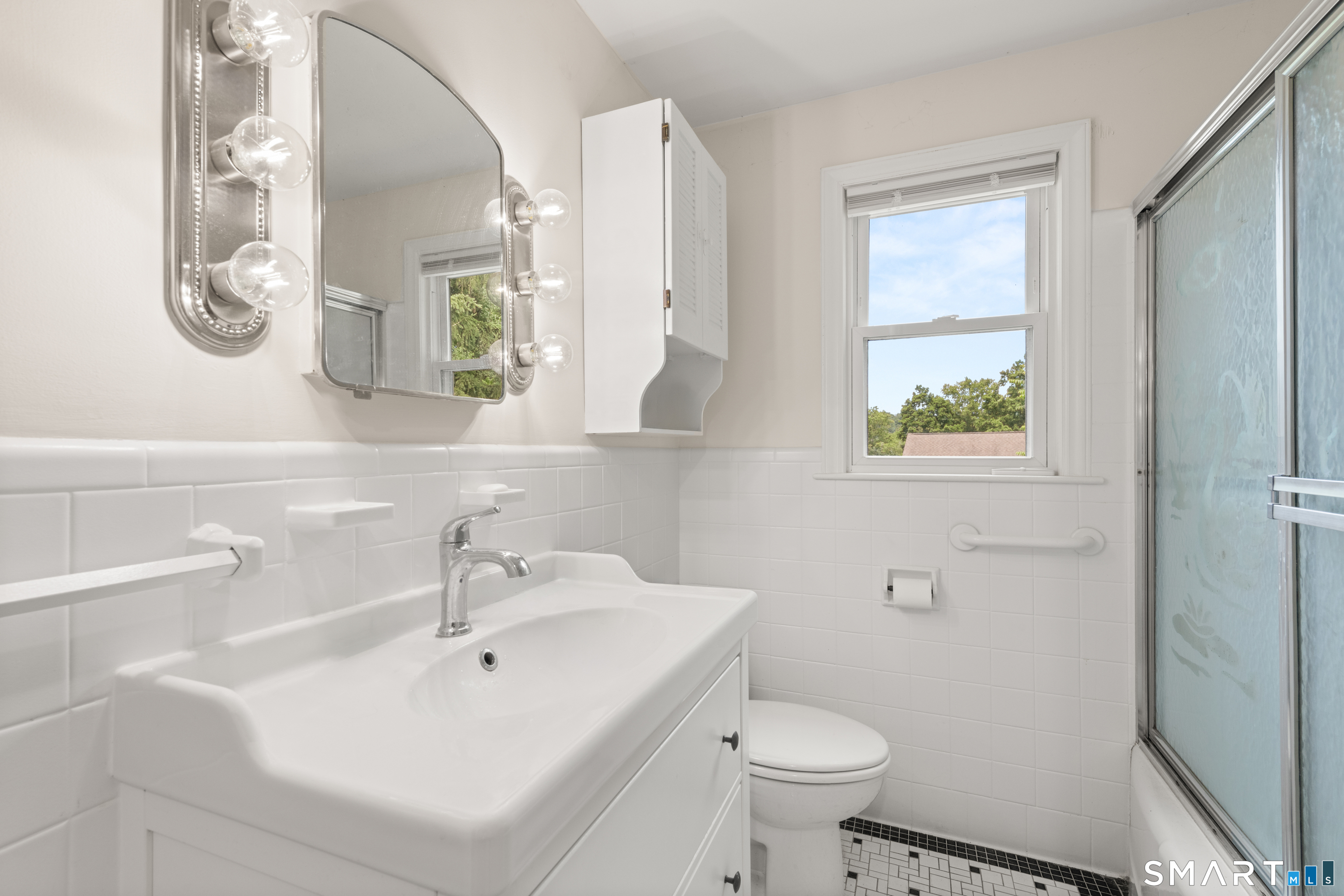 63 Valley View Road Fairfield, CT 06824 - Photo 17 of 30