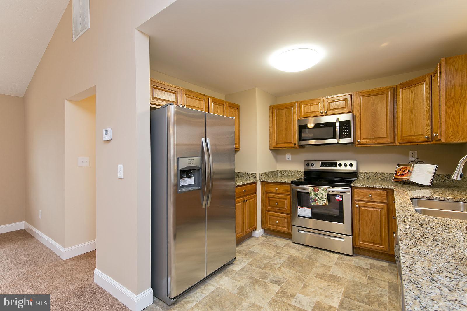252 Trillium Trail Road Linden, VA 22642 - Photo 5 of 30 Kitchen w/ new vinyl flooring
