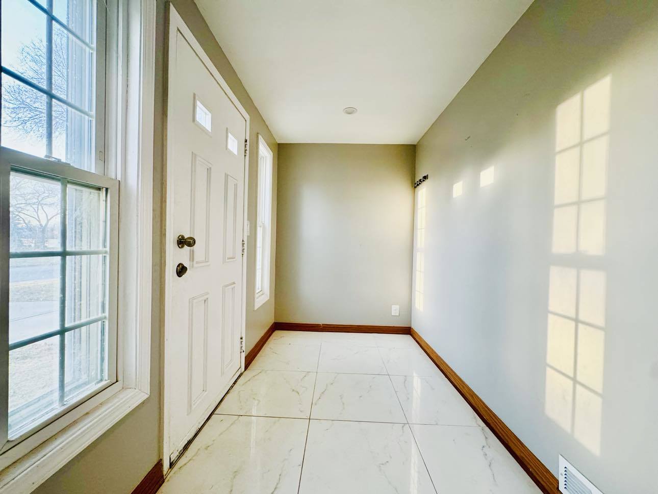 225 North Church Road Bensenville, IL 60106 - Photo 4 of 37 Gallery Image 4