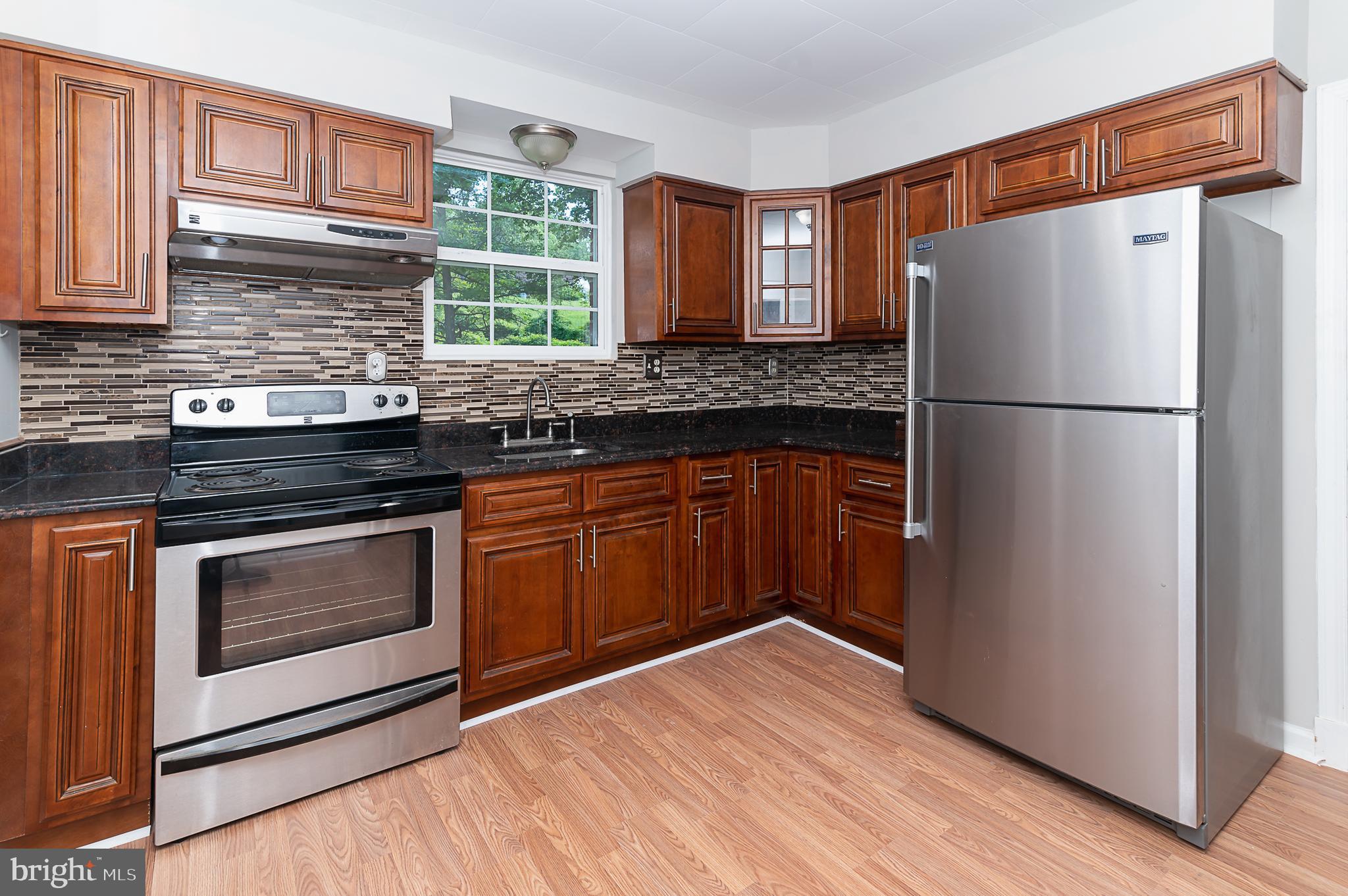 6110 Addison Road Capitol Heights, MD 20743 - Photo 10 of 44 Granite Counters