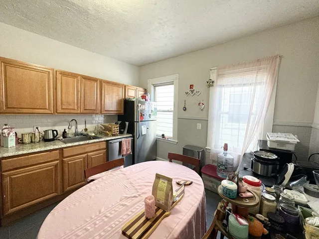 $3,300 | 10 Wave Avenue, Unit 3, Boston, MA 02125