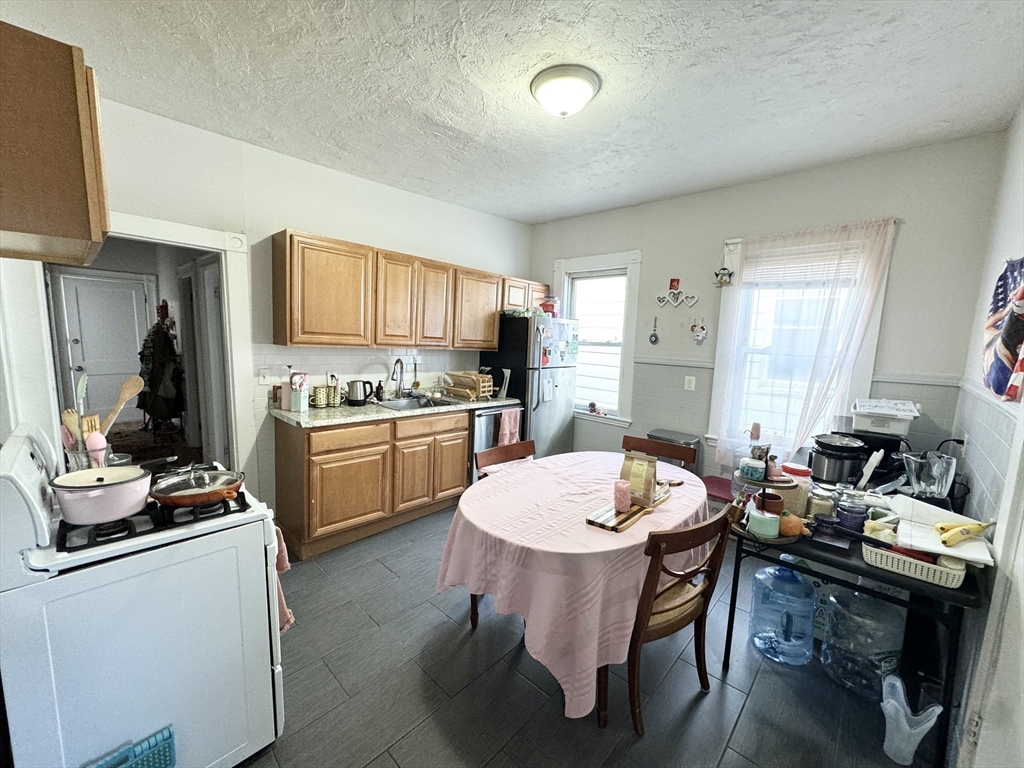 10 Wave Avenue, Unit 3 Boston, MA 02125 - Photo 2 of 9