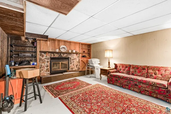 $220,000 | 2715 East 6th Street, Superior, WI 54880