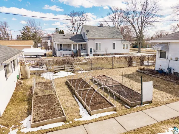 $220,000 | 2715 East 6th Street, Superior, WI 54880