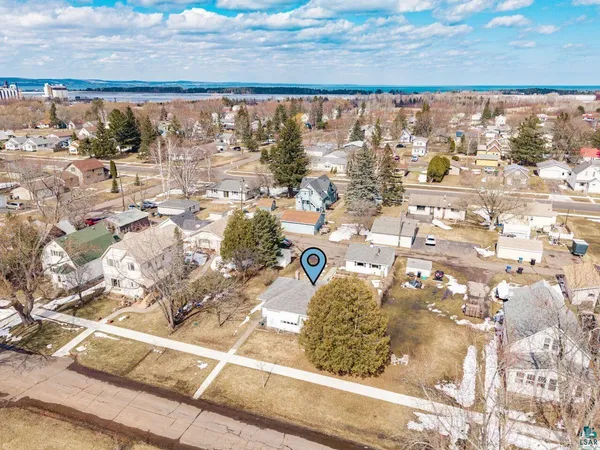 $220,000 | 2715 East 6th Street, Superior, WI 54880