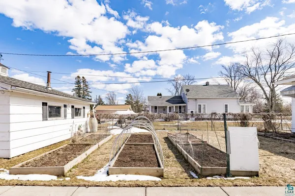 $220,000 | 2715 East 6th Street, Superior, WI 54880