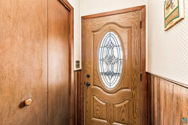 $220,000 | 2715 East 6th Street, Superior, WI 54880