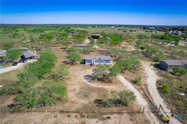 $205,000 | 1007 County Road 773, Devine, TX 78016