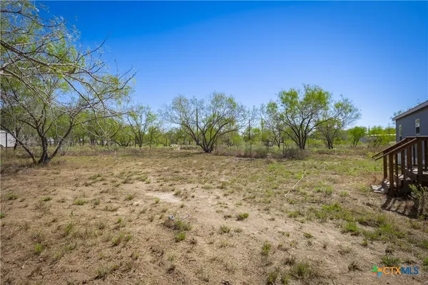 $205,000 | 1007 County Road 773, Devine, TX 78016