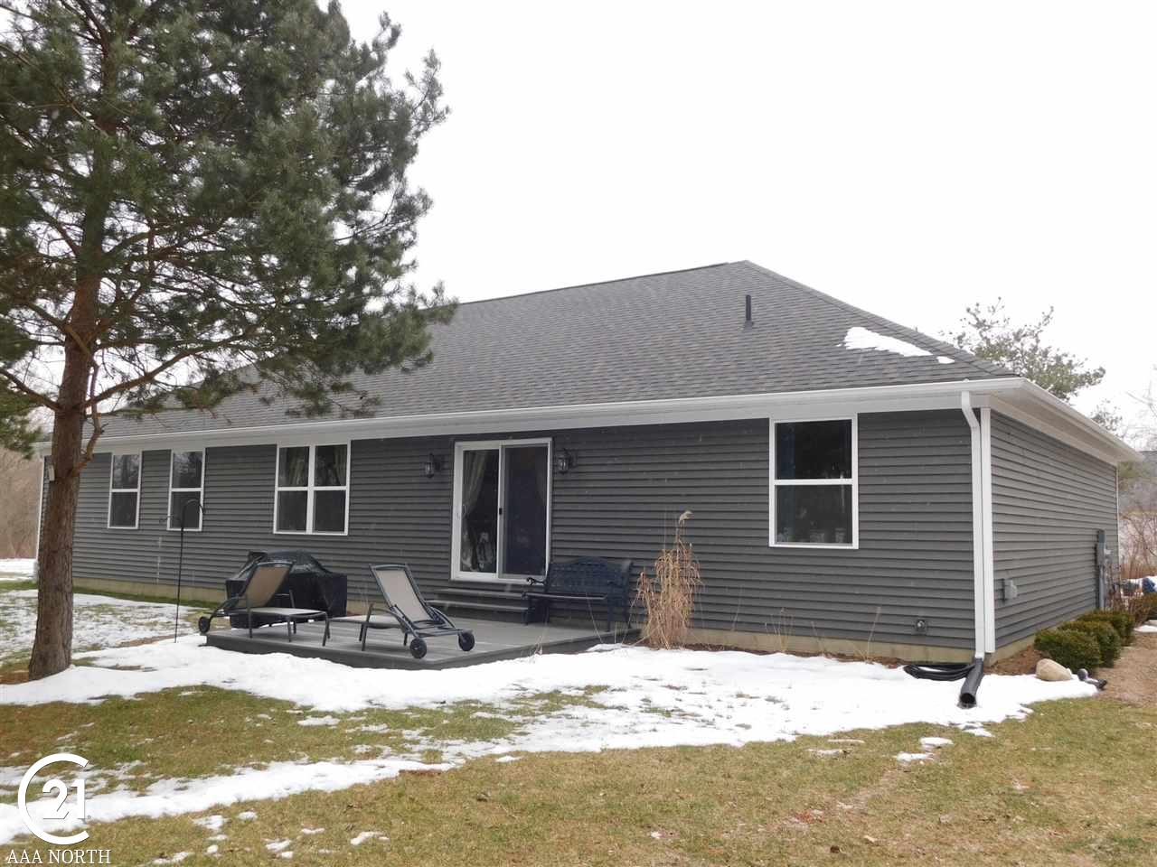 4539 Rochester Road Dryden, MI 48428 - Photo 2 of 26