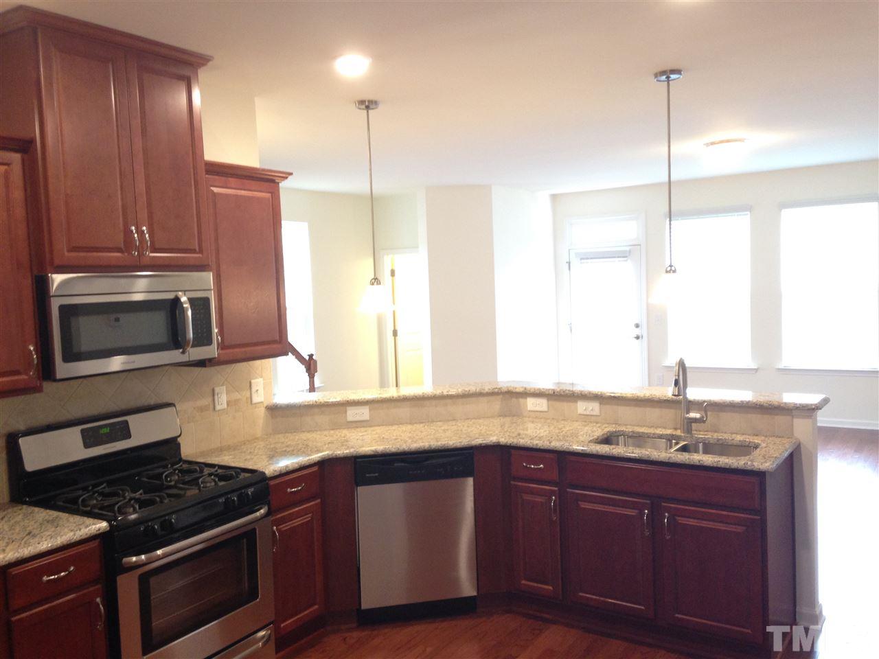 633 Edgewater Ridge Court Apex, NC 27523 - Photo 4 of 21 Gallery Image 4