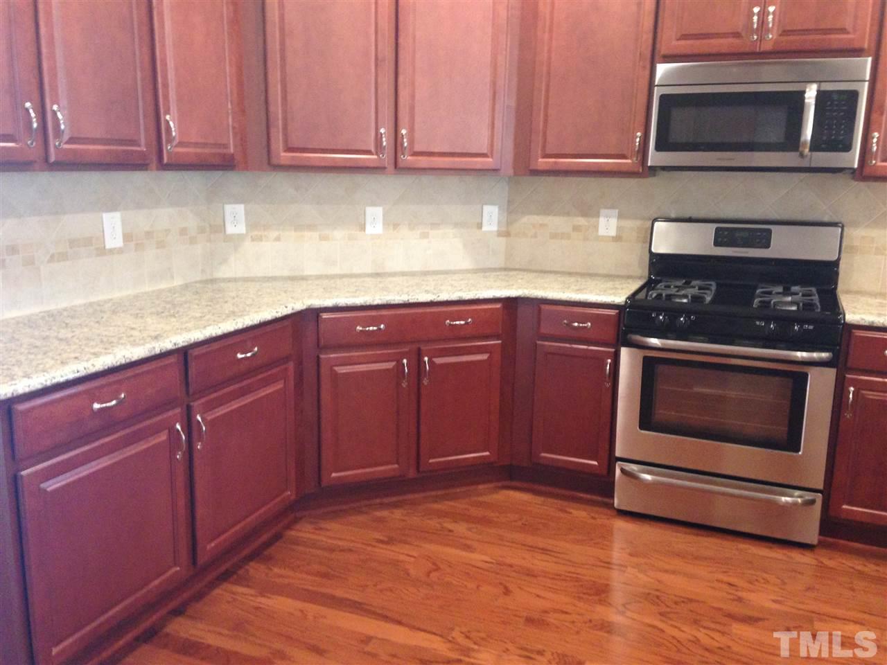 633 Edgewater Ridge Court Apex, NC 27523 - Photo 5 of 21 Gallery Image 5