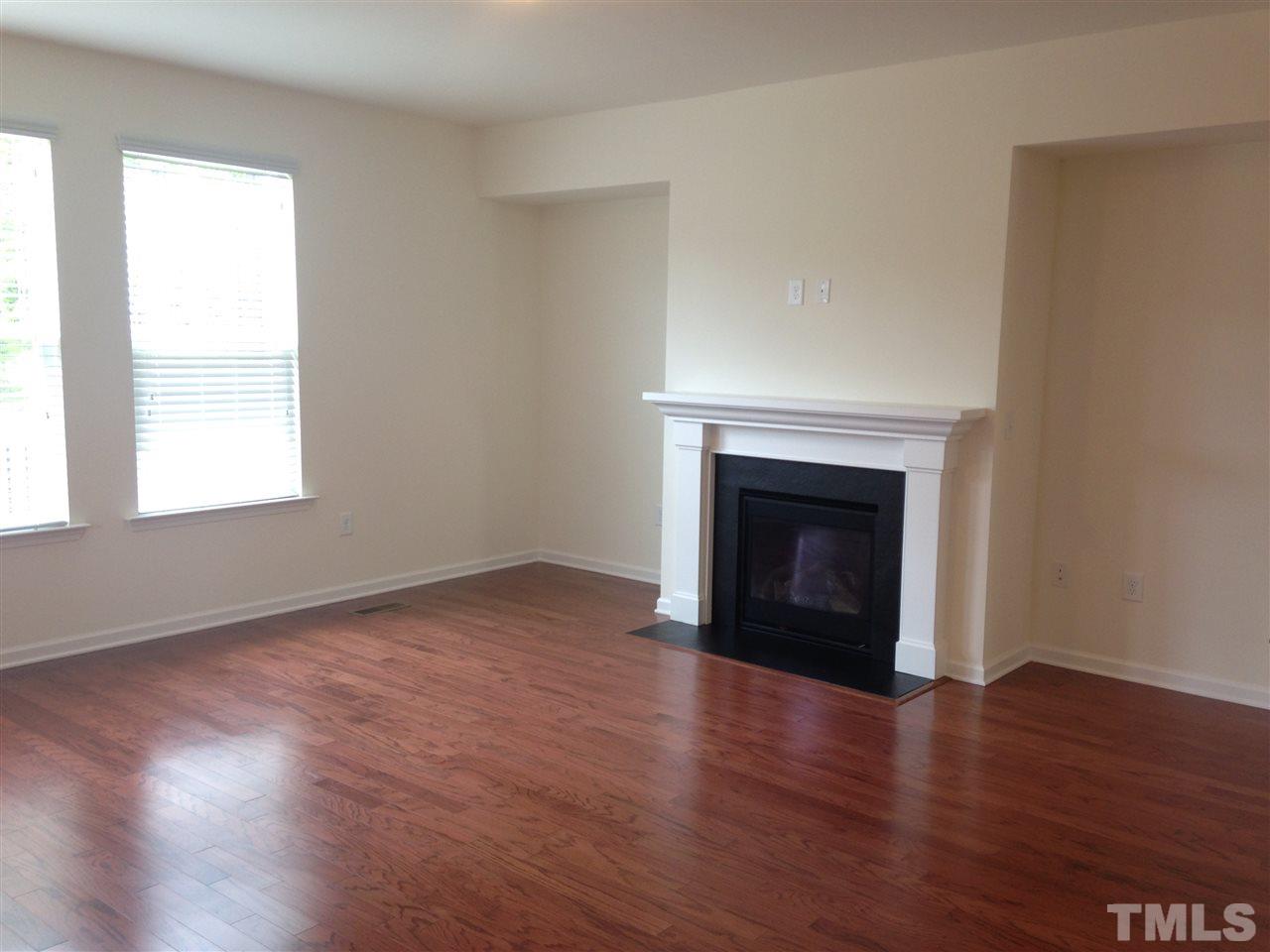 633 Edgewater Ridge Court Apex, NC 27523 - Photo 6 of 21 Gallery Image 6