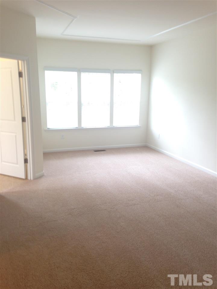 633 Edgewater Ridge Court Apex, NC 27523 - Photo 10 of 21 Gallery Image 10