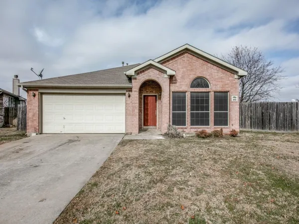 $2,100 | 610 Lone Star Park Lane, Ponder, TX 76259