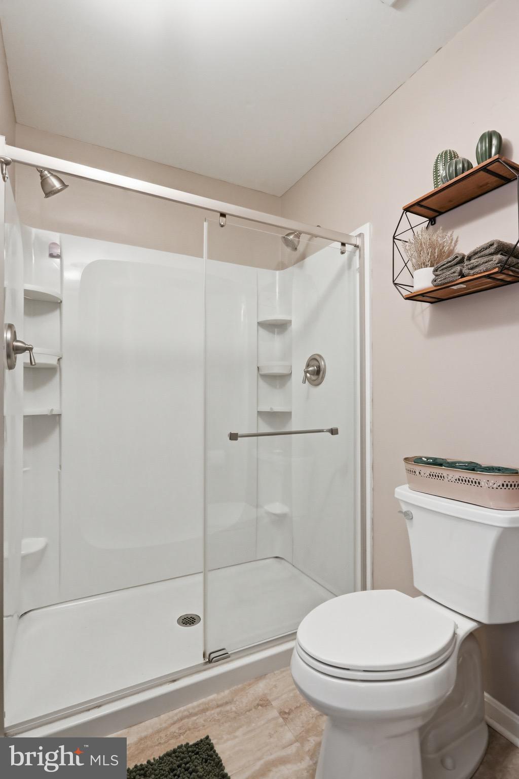78 Lizzie Mills Road Castleton, VA 22716 - Photo 20 of 53 Primary bathroom