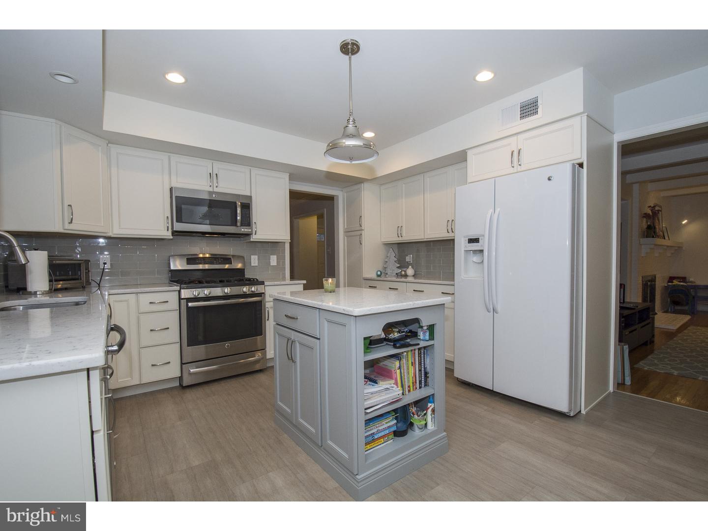 909 Cedar Grove Road Wynnewood, PA 19096 - Photo 8 of 22 Kitchen